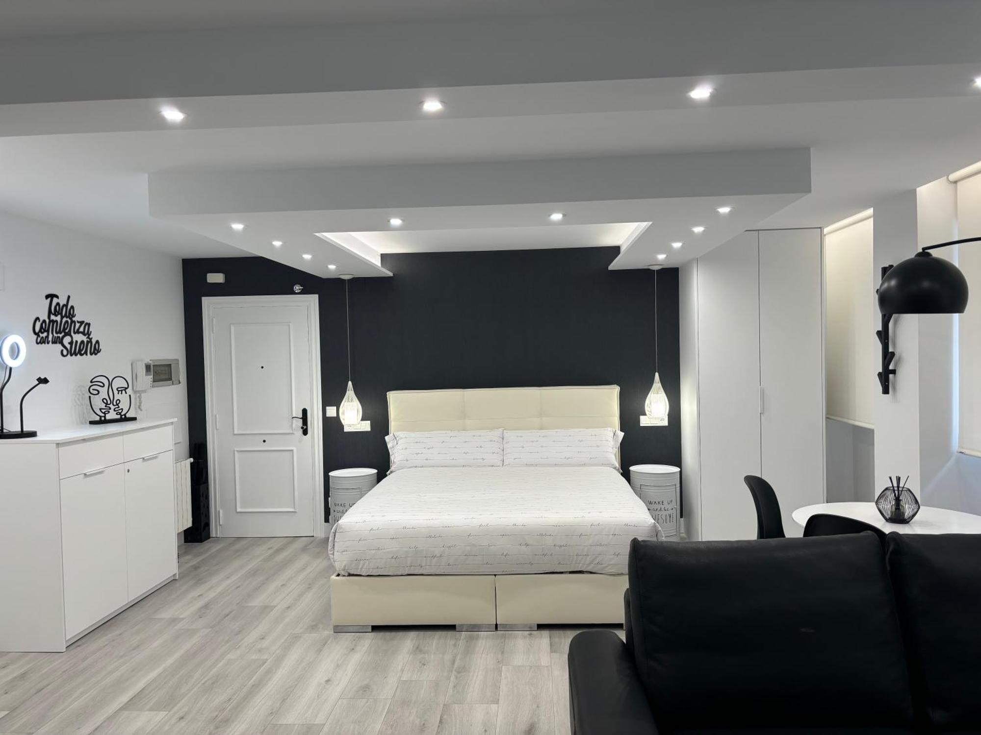 Black And White Suite Cervantes Castro Urdiales Buitenkant foto